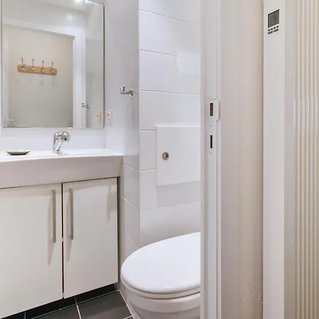 1 Bedroom Front In *
